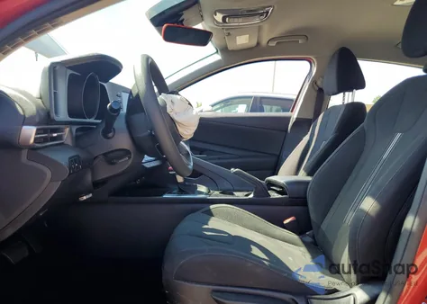 2022 Hyundai Elantra Sel z USA, uszkodzony, nr VIN 5NPLM4AG6NH068639